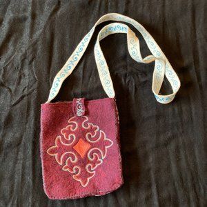 🎀 3/$20 NWOT Wool Embroidered Crossbody Purse